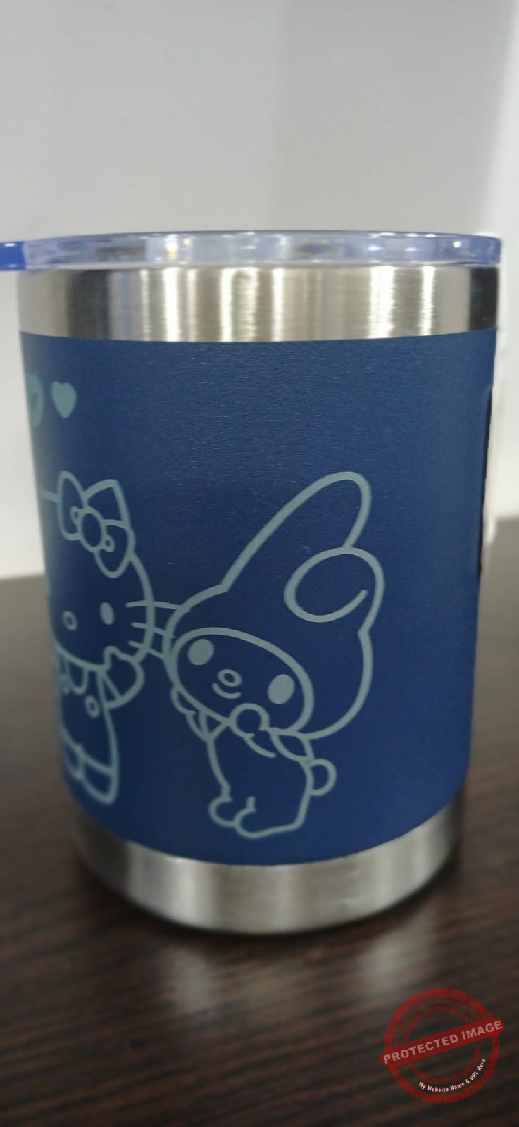 Alternative view of VASO TERMICO SANRIO