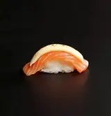 13 Niguiri Salmón Cheddar, 2 Piezas