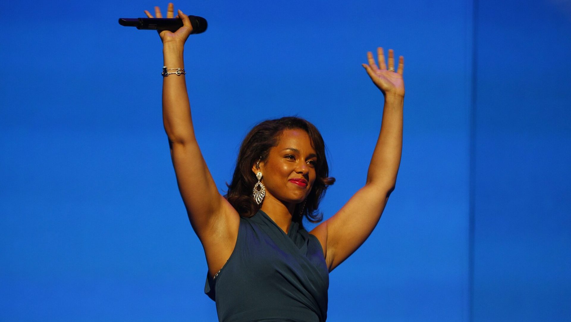 alicia keys wallmart profile_tokoh.co.id