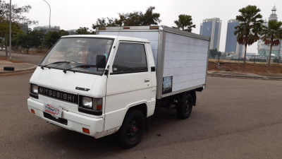 No mesin dan no rangka tersebut sebaiknya harus sama dengan yang ada di stnk mobil yang. 2006 Mitsubishi L300 Box 2 5 M T Toko Mobil