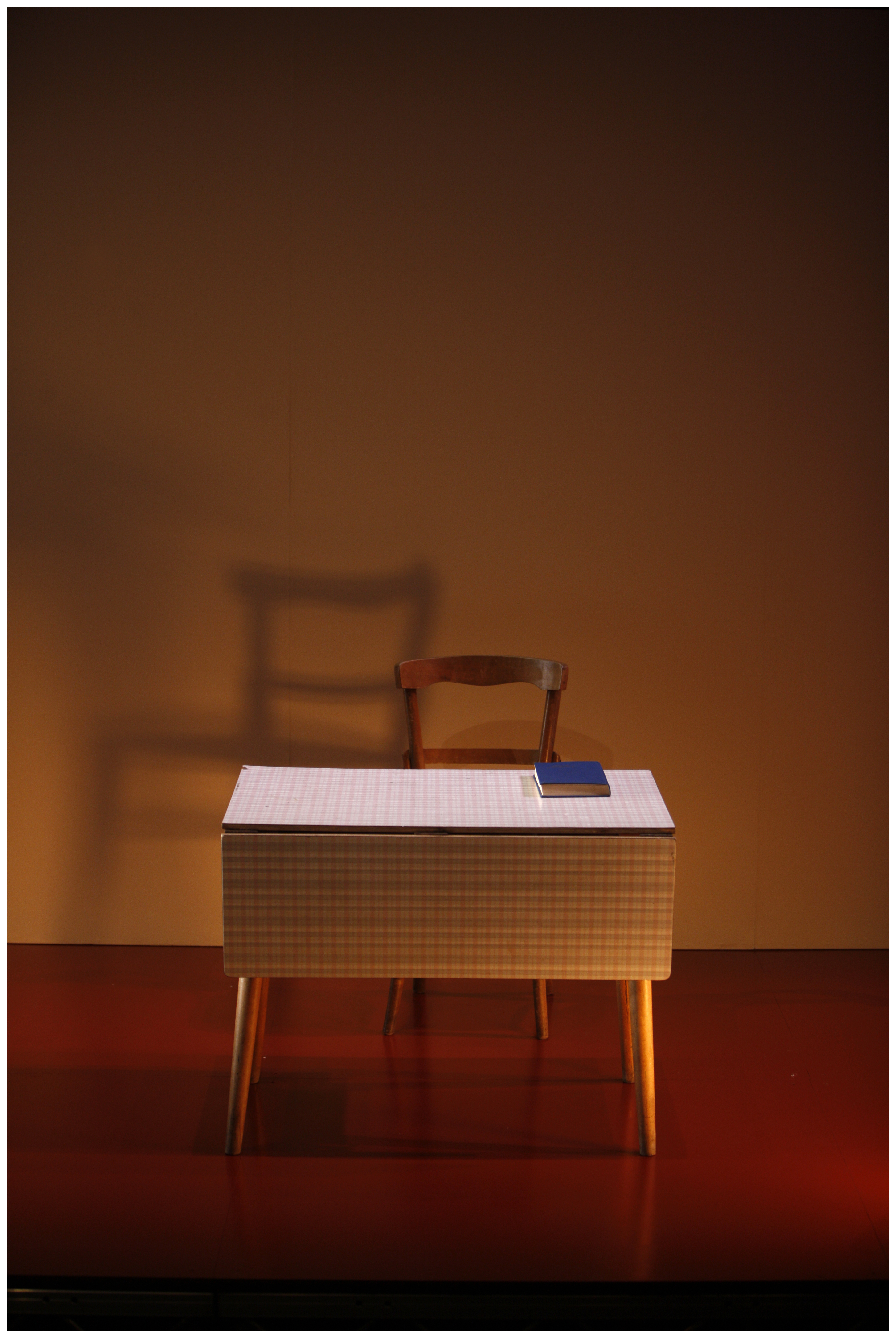 Ioana Petcu-Colan in Una Santa Oscura. Photo by Colm Hogan.