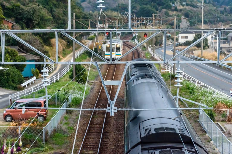 牛ノ浜駅の跨線橋から。
