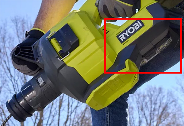 Ryobi 18V Cordless Drain Auger PCL457B Battery Placement