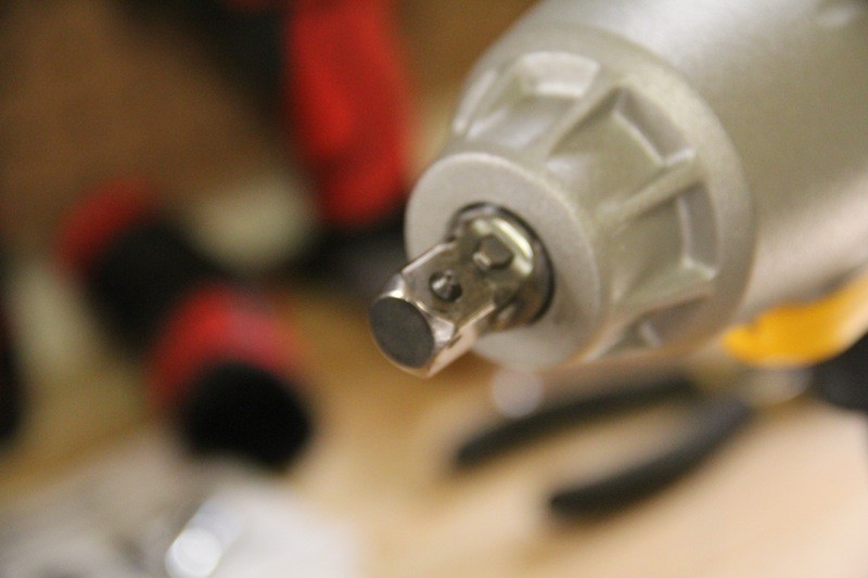 A detent pin anvil has a retaining pin that must be pressed in to release a socket from the impact driver. DeWalt 20V Max DCF889L2 1/2-Inch Impact Wrench - Tools In