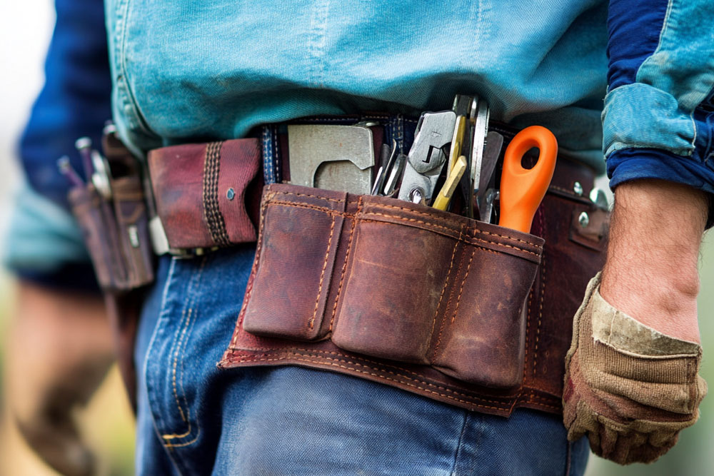 Best Tool Belt For Electricians 2025: Reviews + Buying Guide