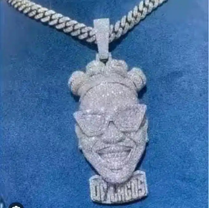 One of Mayorkun’s Jewelry Stolen at Calabar Returned – Iyanya reveals