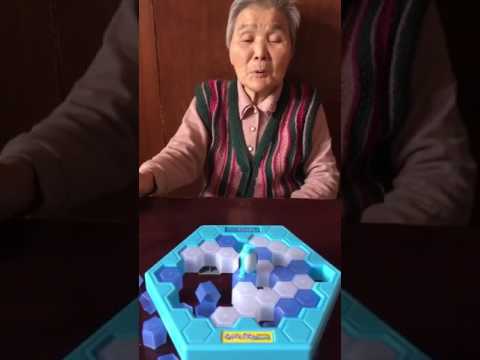 Smart Toys Penguins On Ice – It’s A Very Popular Game In Japan