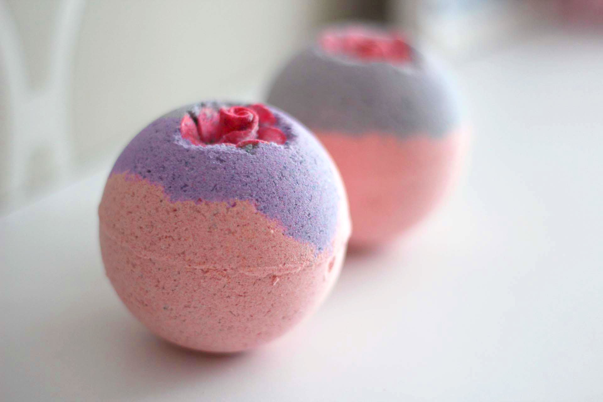 A Perfect Thing To Make By Yourself To Relax After A Long Day – DIY Bath Bombs