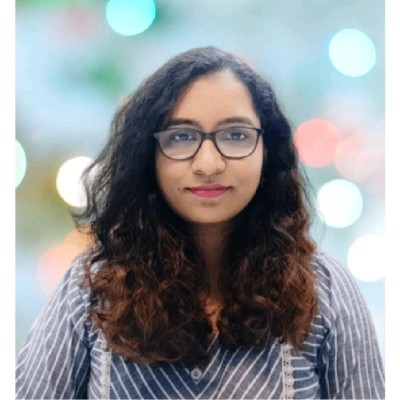 Pooja Palod Pooja Palod Topmate - Premium Light Background Gallery - Desktop