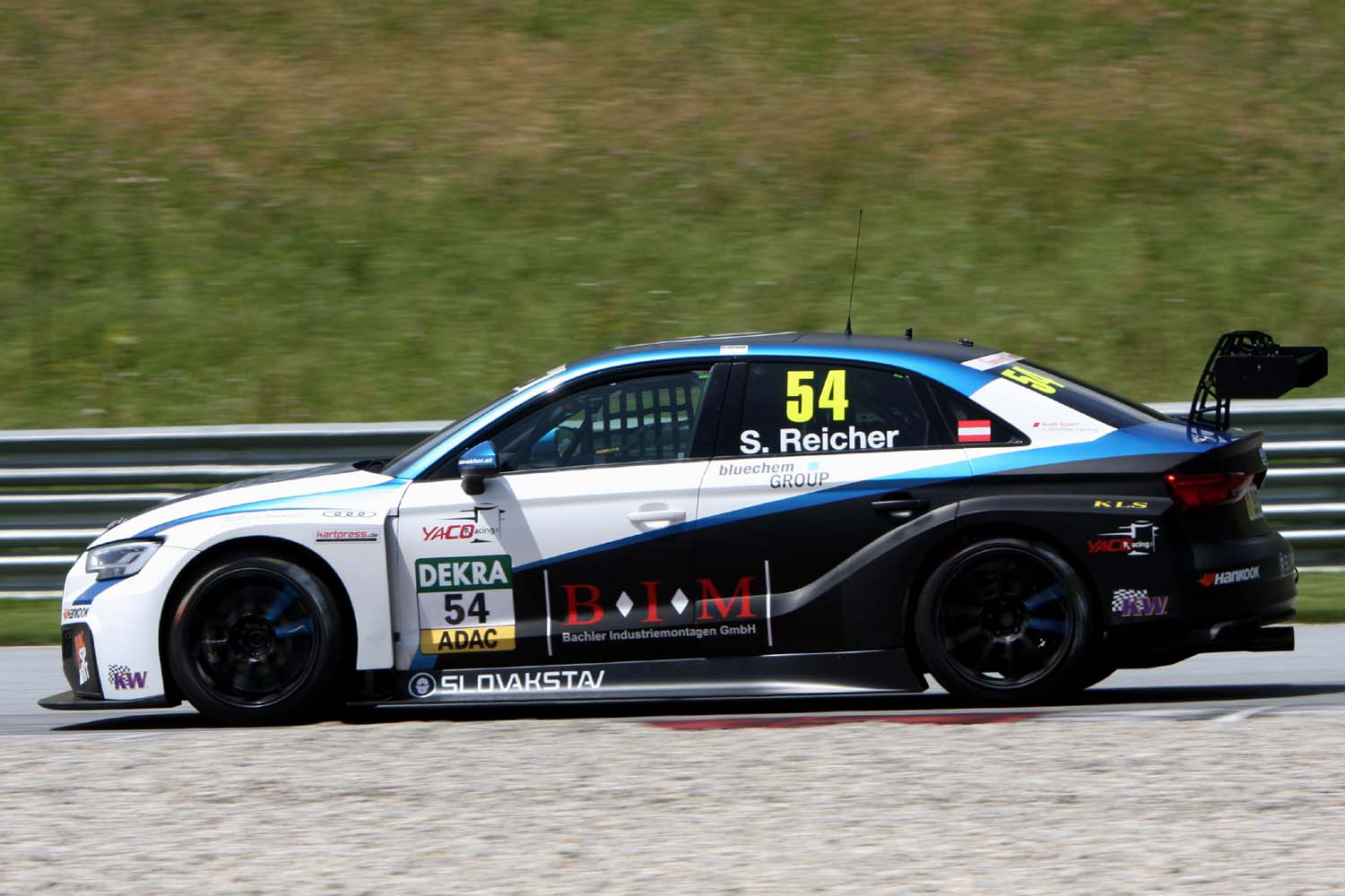 Simon Reicher in den Punkten am Nürburgring © Rudolf Beranek