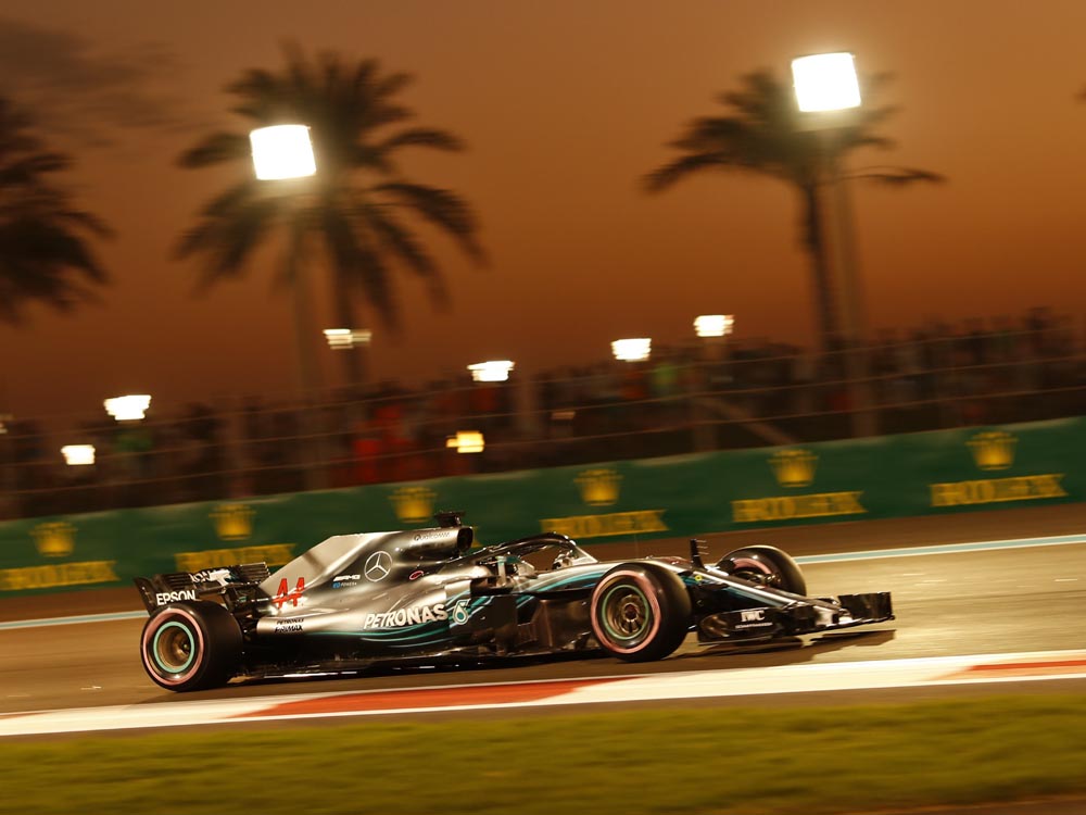 Sieg für Lewis Hamilton im Finale © Daimler AG