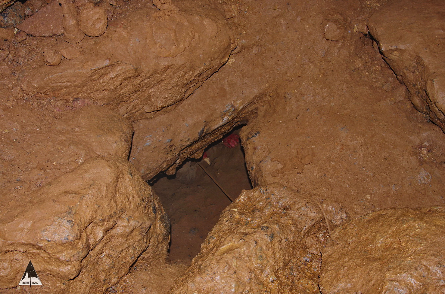 С помощью ночёвки вы пройдёте гораздо больше, интереснее, чем в однодневной экскурсии! Vostochnyj Sayan Peshera Bolshaya Oreshnaya