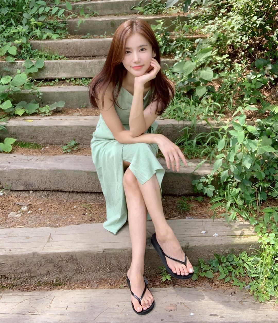 Di antara banyaknya adegan ciuman dalam drama korea, berikut adalah beberapa yang mencuri perhatian dan membuat jantung berdegup kencang. Aktris Korea Ini Meninggal Dunia Karena Serangan Jantung