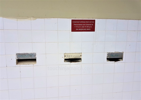 Constant Spring Postkasten