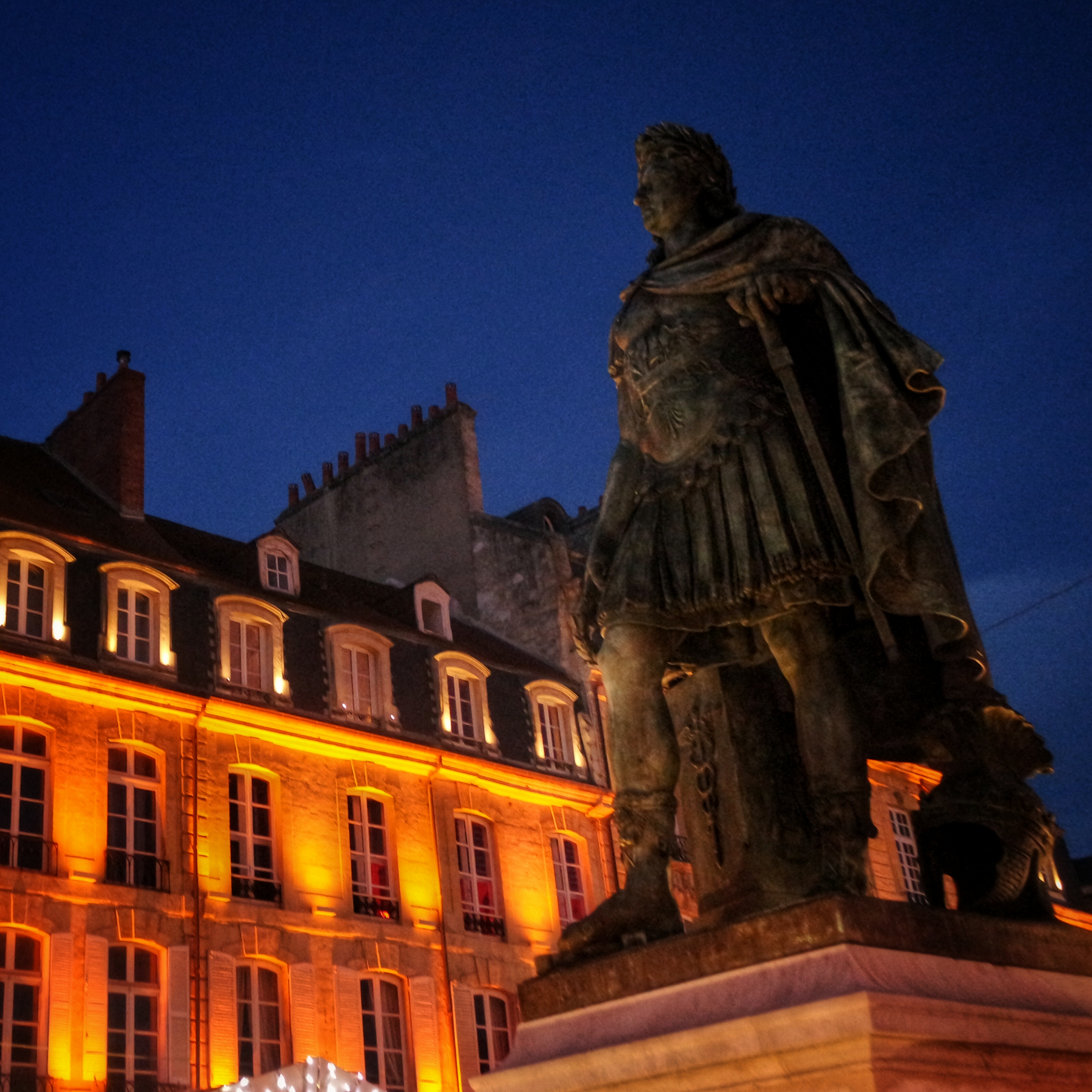 statue Louis XIV Place St Sauveur Caen