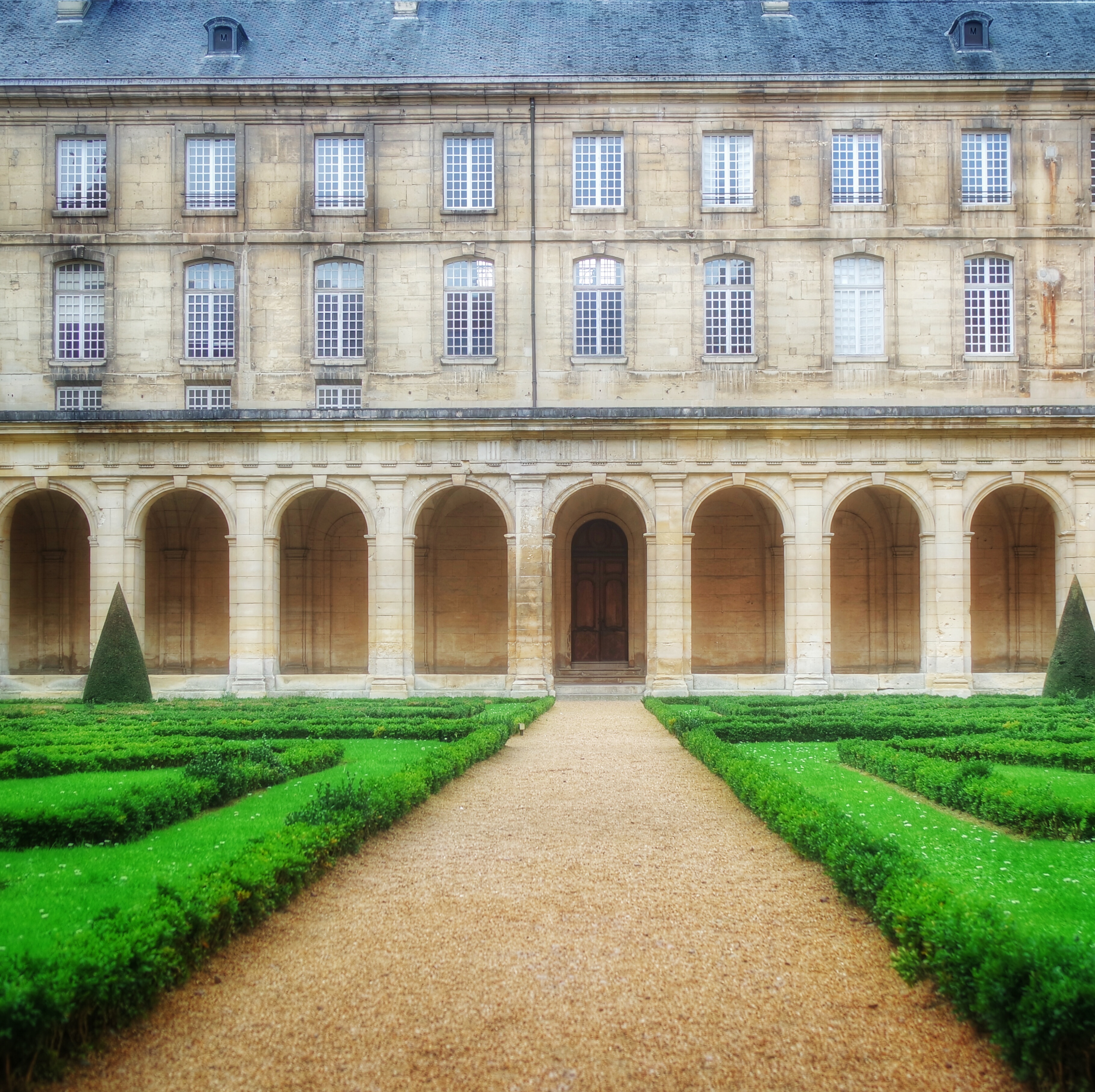 Abbaye aux Hommes cloitre