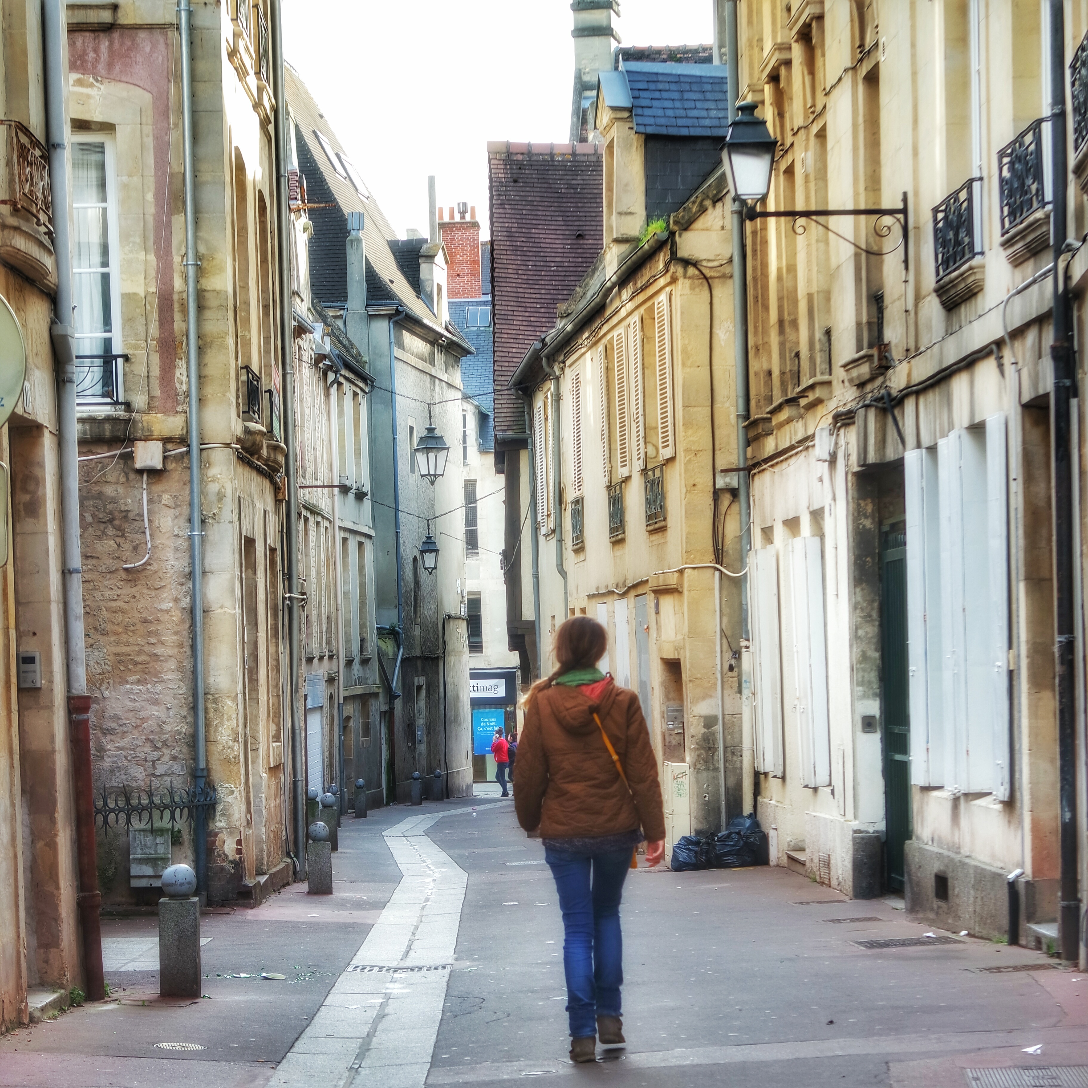 Dans les rues du centre historique de Caen