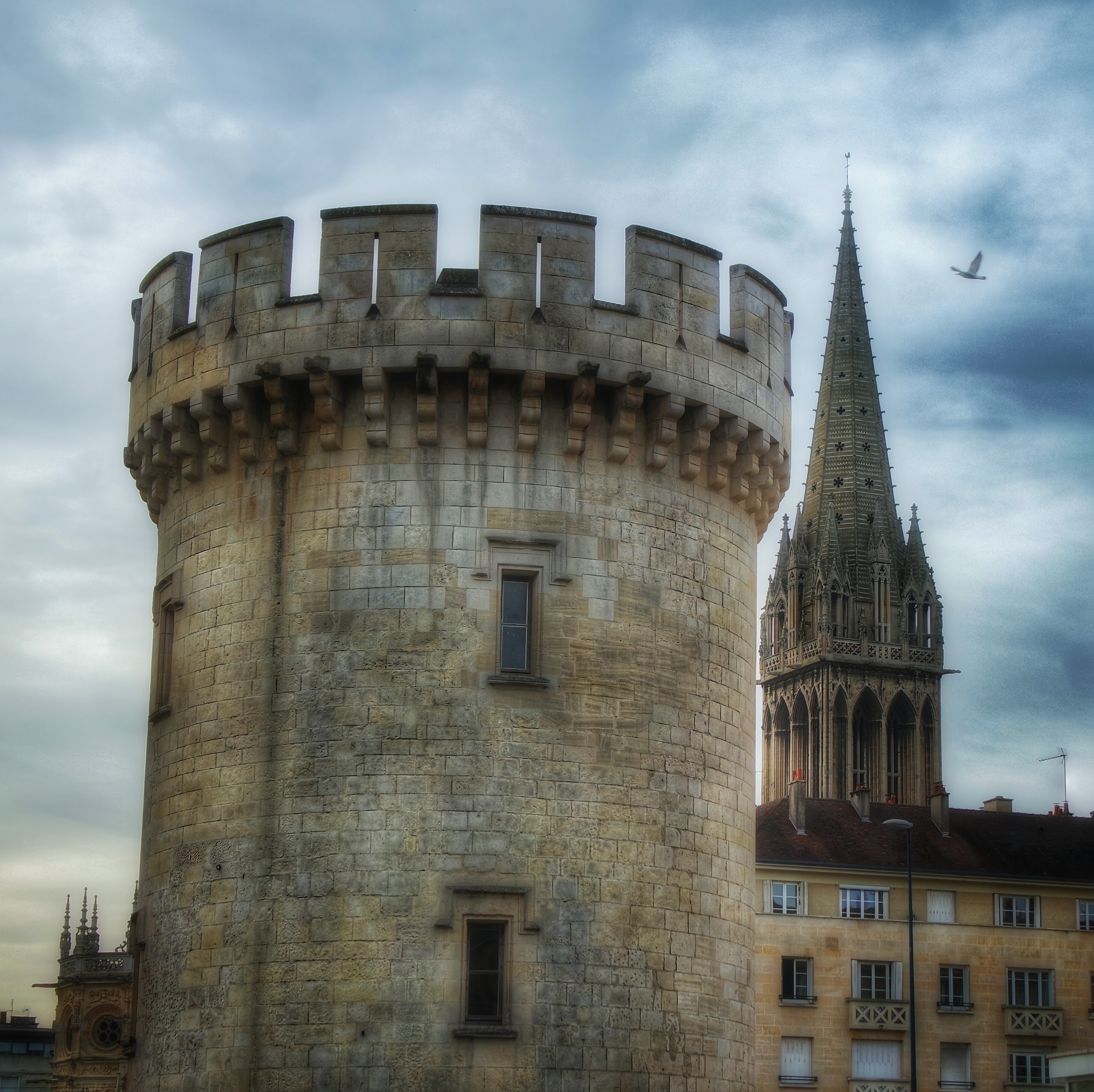 Tour Leroy et clocher de l'église St Pierre
