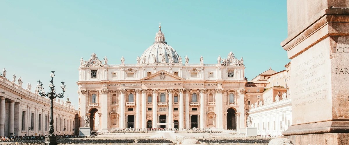 Vatican Dress Code - What to Wear And What to Avoid?