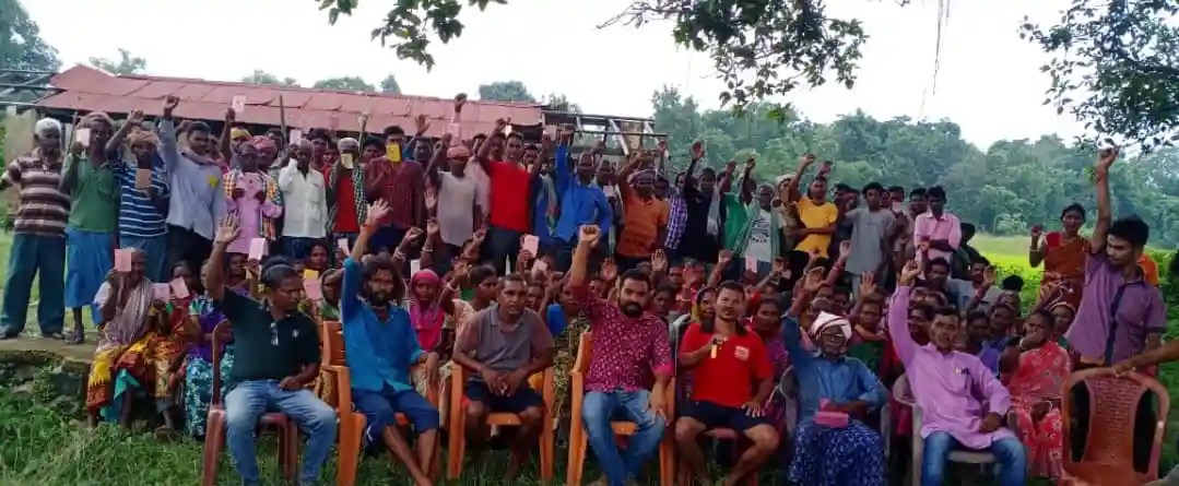villagers protest in manjhgaon