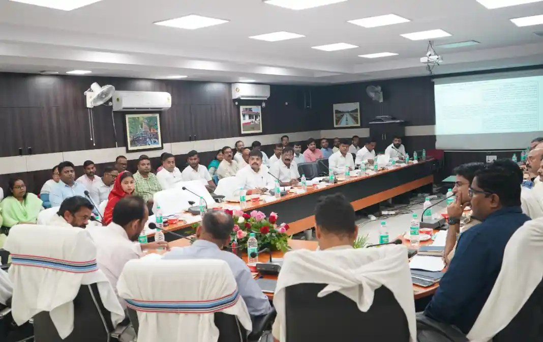 Jamshedpur MP Chairs District Development Coordination Meeting
