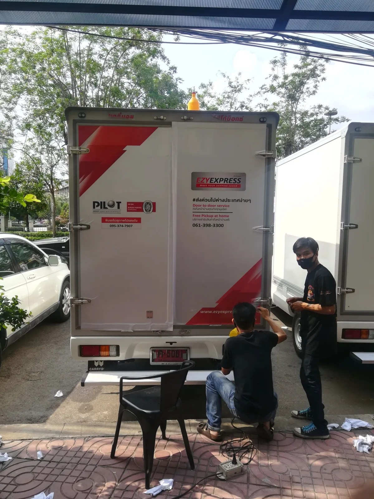 27 Express fleet wrap - sign by Thai Prasith Signtech