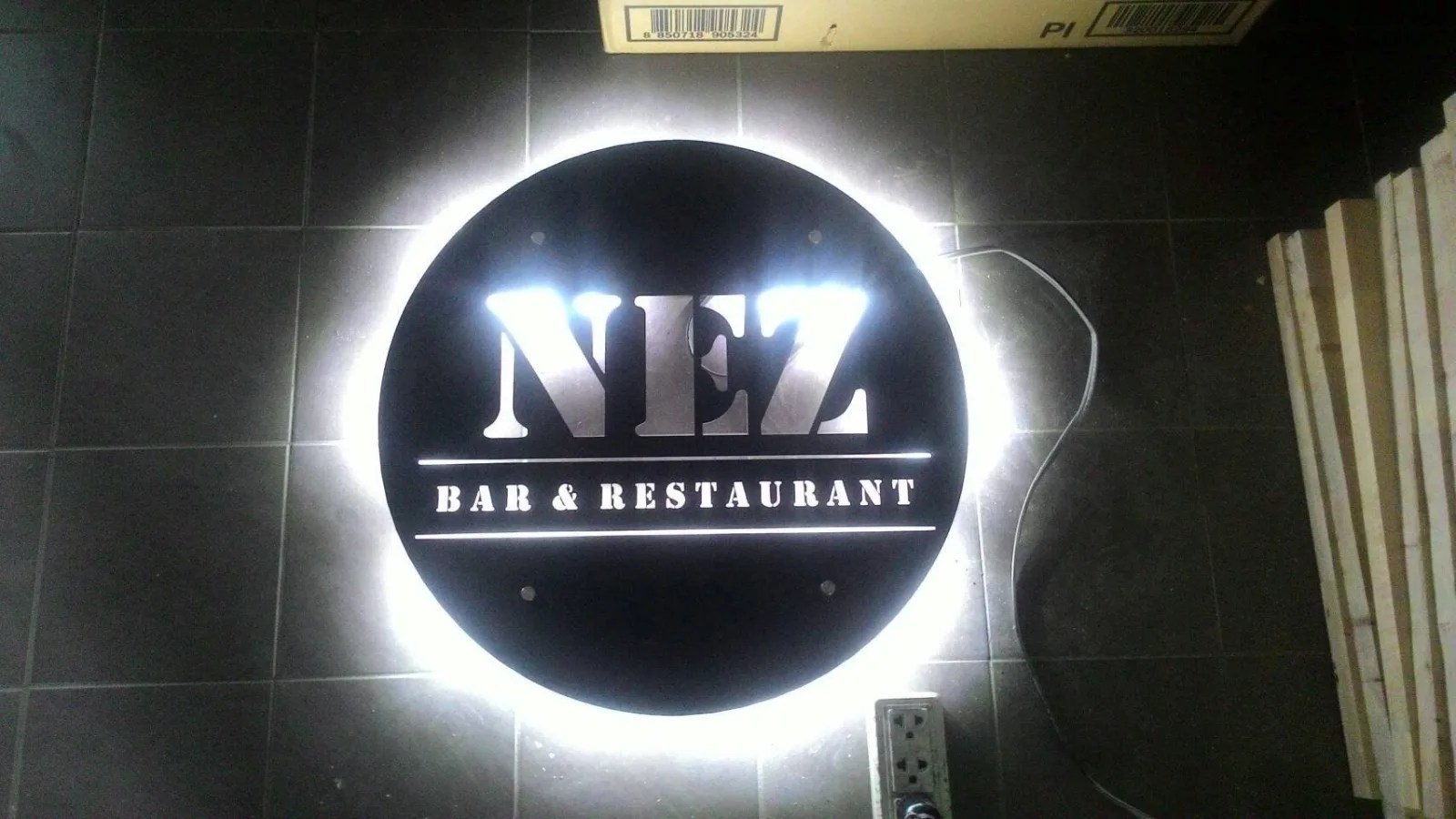 NEZ Bar & Restaurant - sign by Thai Prasith Signtech