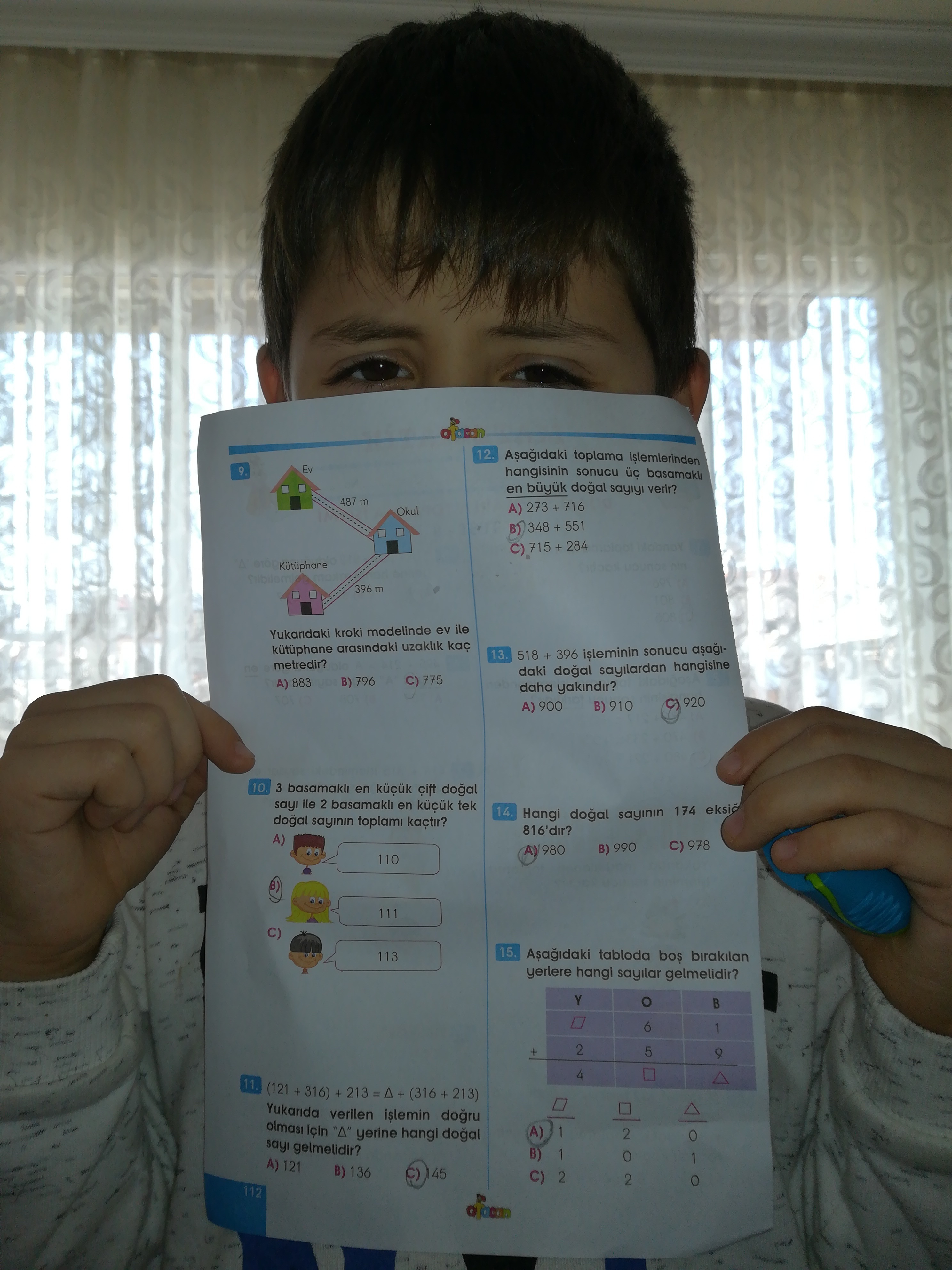 Deli Dolu Anne Masum Cocuklar