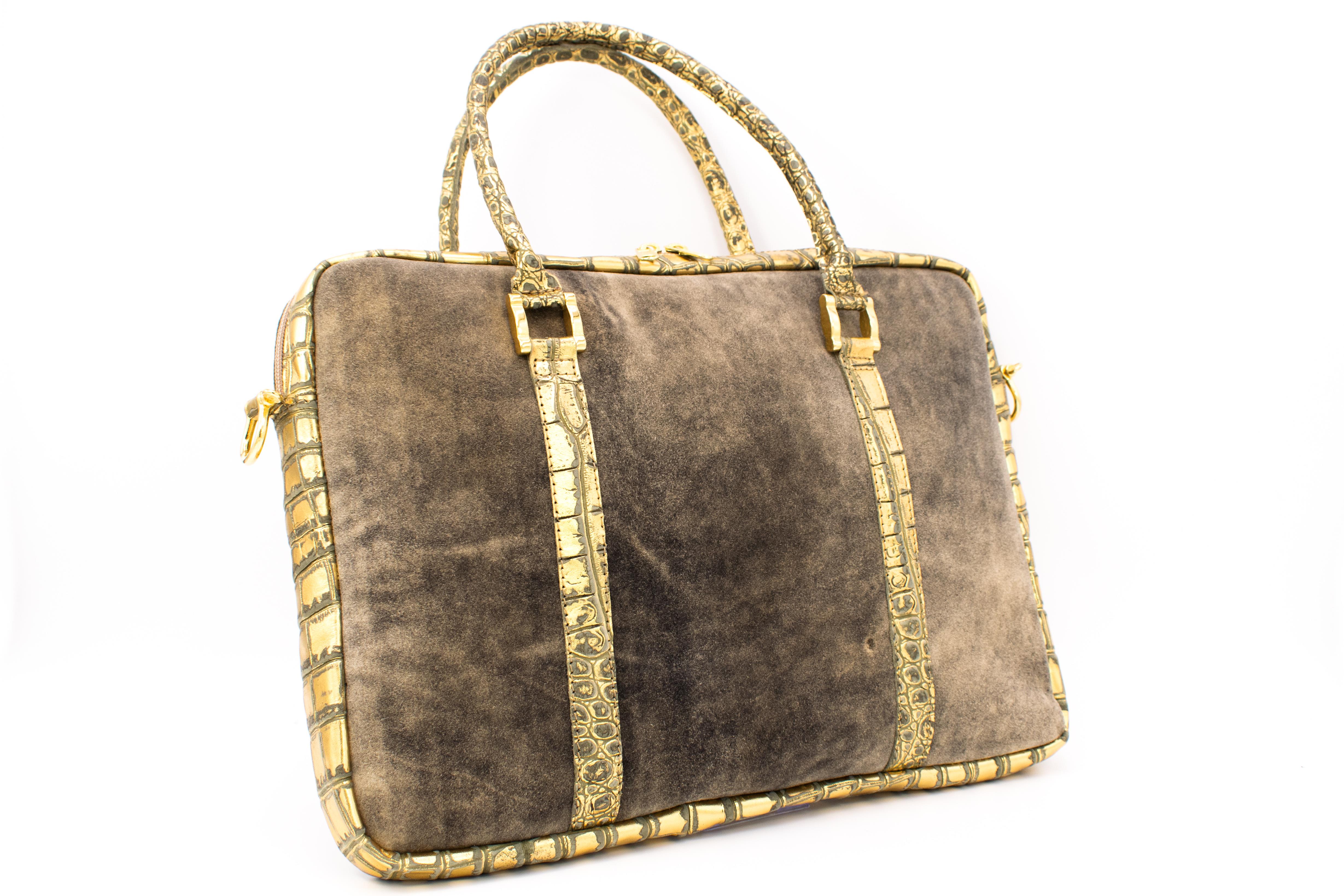 Laptoptasche aus Hirschleder in braun mit goldenen Elementen