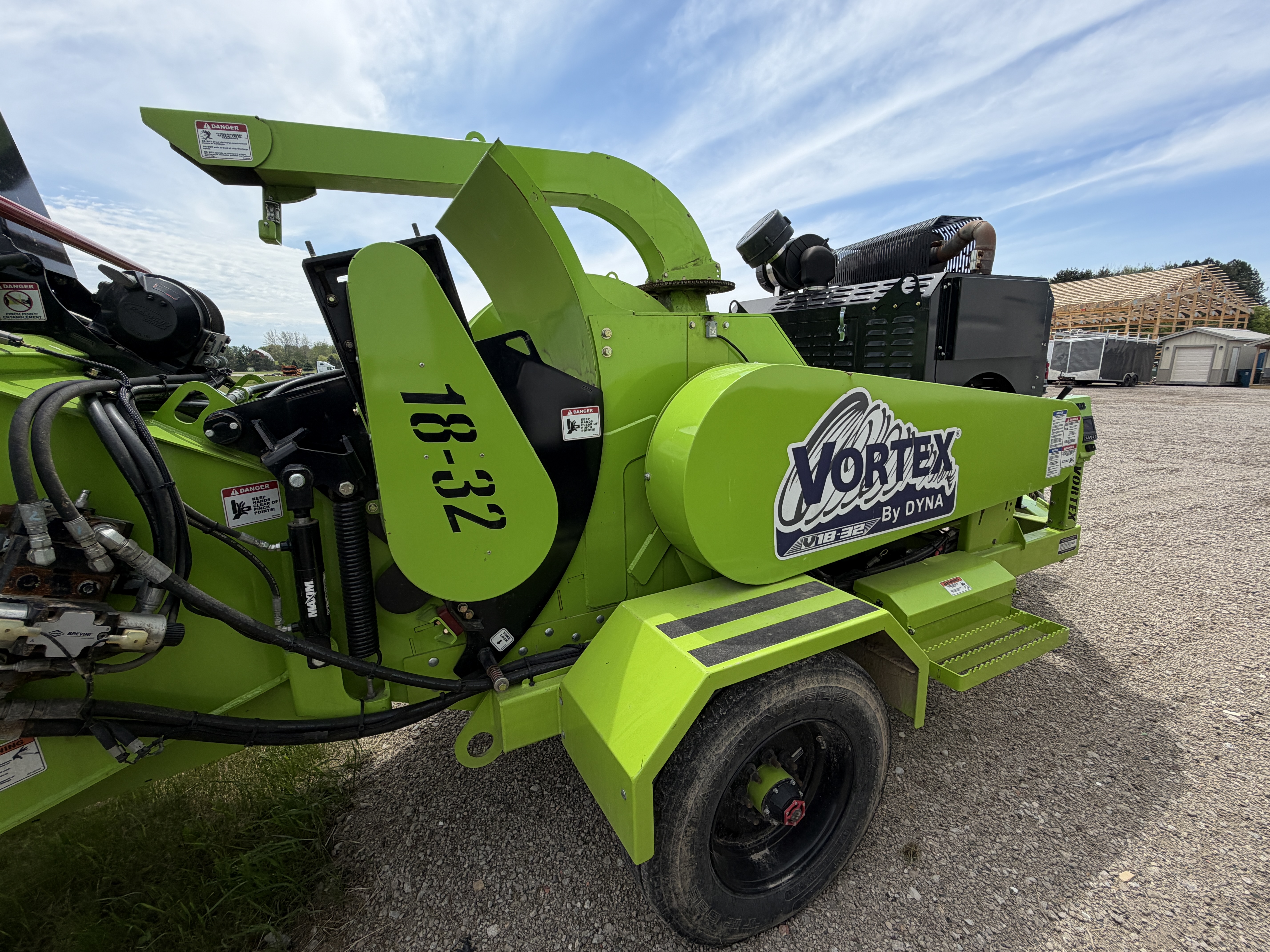 2025 DYNA V18