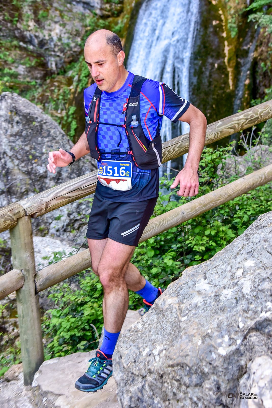 José Antonio al paso por el nacimiento del Río Mundo