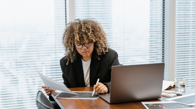 What skills do you need to become a financial analyst from icaew jobs