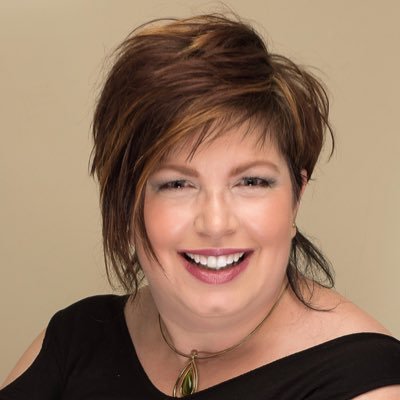 <a href=“https://www.instagram.com/shearsk/“>Kim Siegel</a>