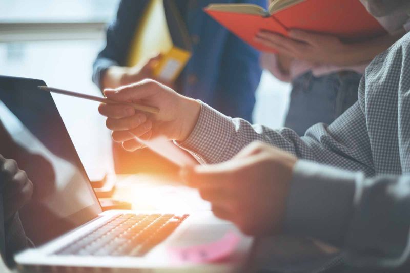 Merging Paths Examplekb Omeda Training - Amazing Abstract Illustration - Desktop