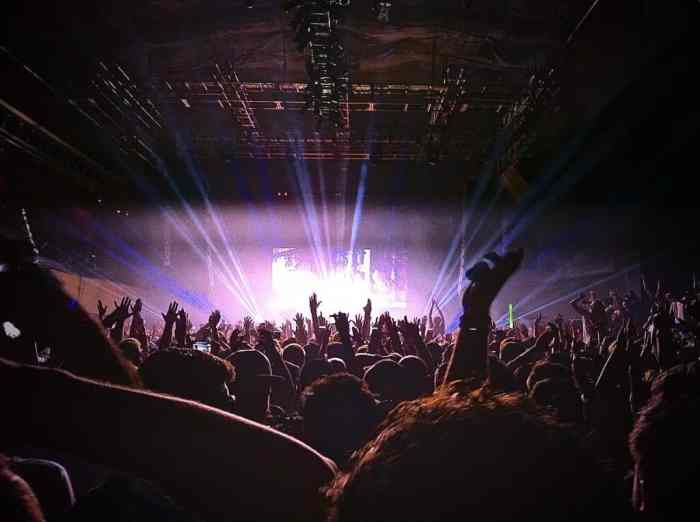 Group Therapy 061 (10.01.2014) with Above & Beyond and Max Graham