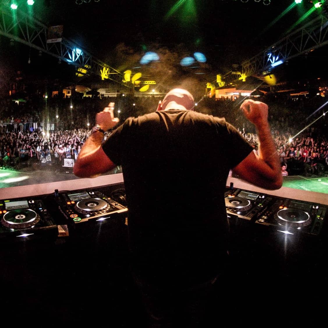 Future Sound Of Egypt 353 (11.08.2014) with Aly & Fila