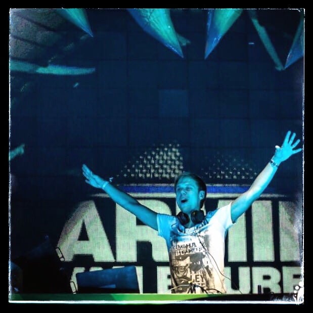 A State Of Trance 689 (13.11.2014) with Armin van Buuren