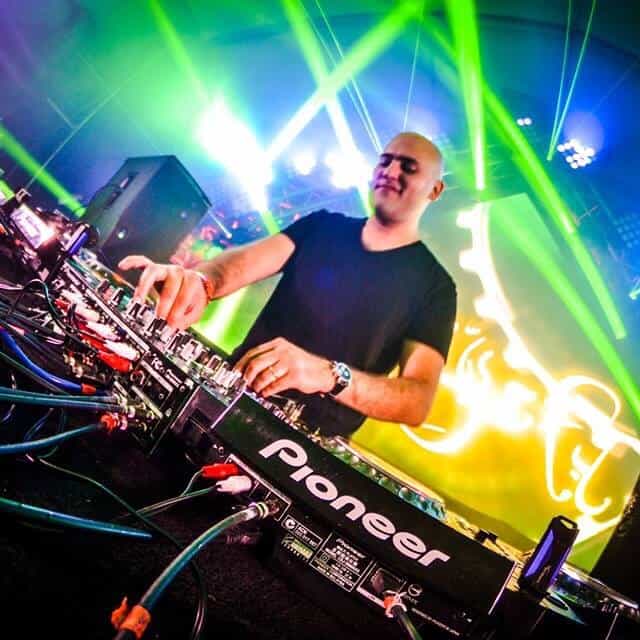 Future Sound Of Egypt 368 (01.12.2014) with Aly & Fila