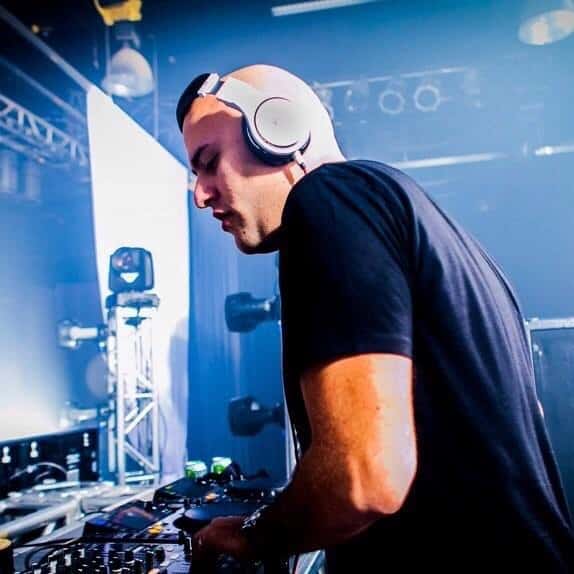 Future Sound Of Egypt 370 (15.12.2014) with Aly & Fila