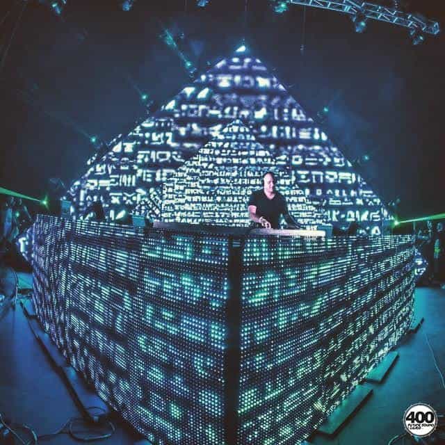 Future Sound of Egypt 403 (03.08.2015) with Aly & Fila