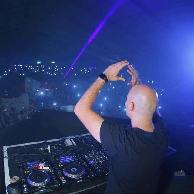 Future Sound of Egypt 407 (31.08.2015) with Aly & Fila