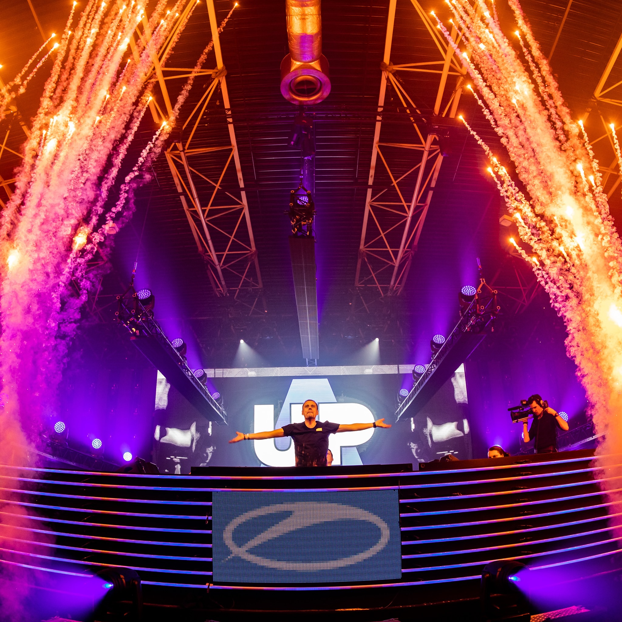 A State Of Trance 1039 (21.10.2021) with Armin van Buuren, Ruben de Ronde & gardenstate