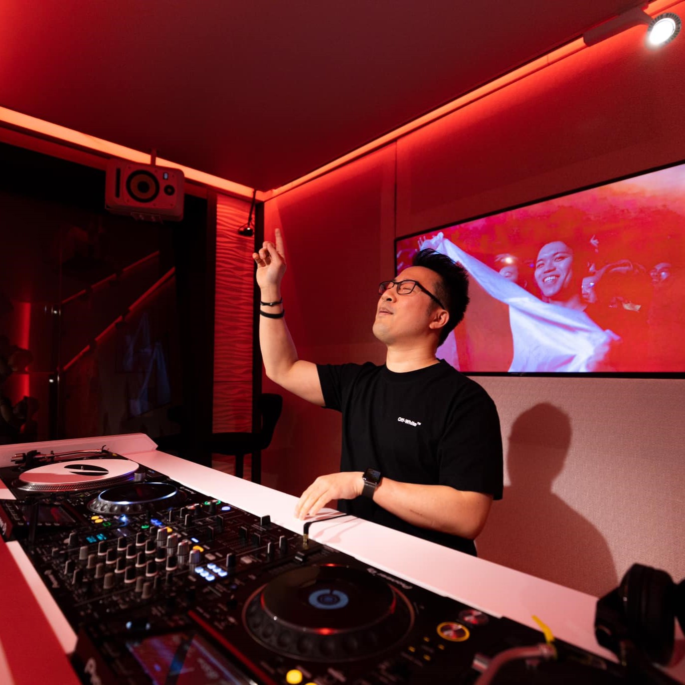 A State Of Trance 1120 (11.05.2023) with Armin van Buuren, Ruben de Ronde & Somna
