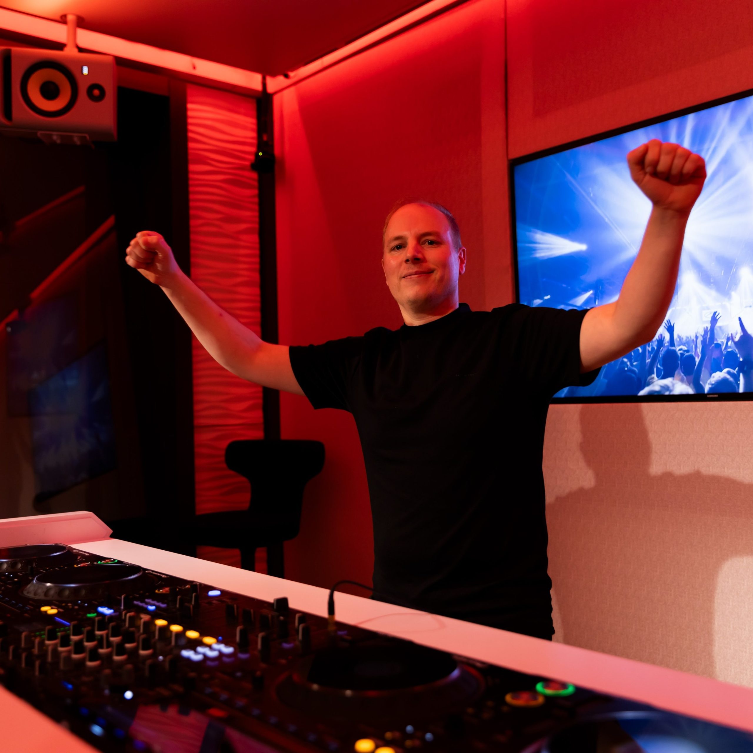 A State Of Trance 1136 (31.08.2023) with Armin van Buuren, Ruben de Ronde & Allen Watts