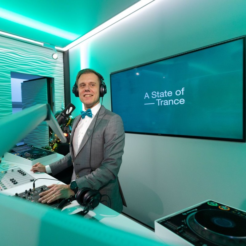 A State Of Trance 1152 – TOP 50 Special (21.12.2023) with Armin van Buuren, Ruben De Ronde & Ferry Corsten