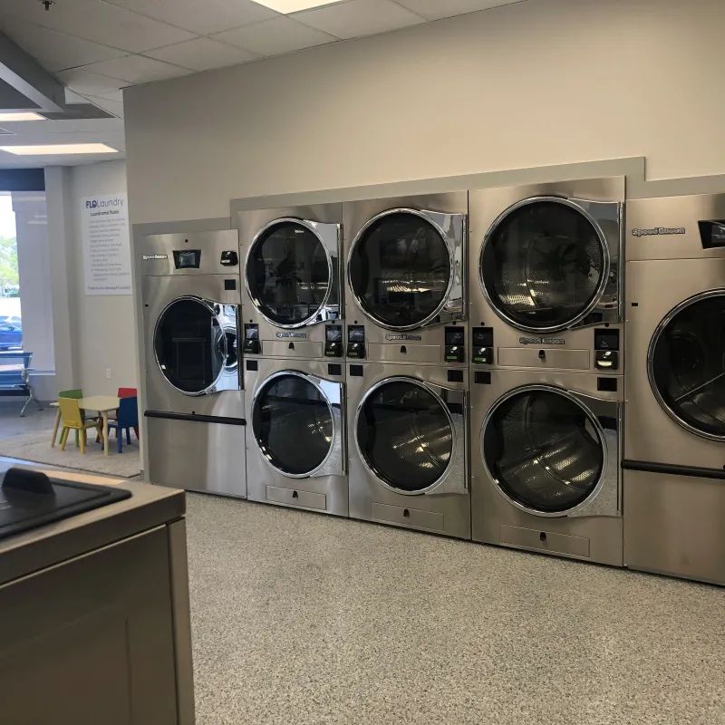 Laundry Machines Flourish - Light Art Collection - Mobile Quality