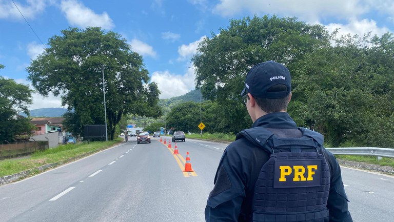 A operação RODOVIDA nas estradas de São Paulo garante segurança ao motoristas para evitar acidentes.