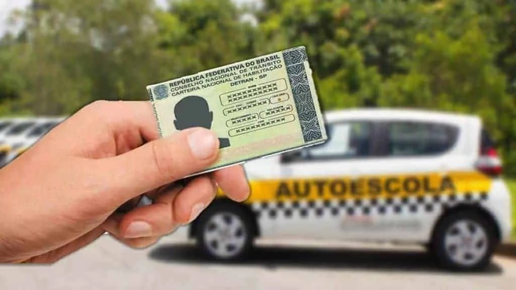 A proposta do governo de obter CNH sem autoescola tem gerado debates em todo o país.