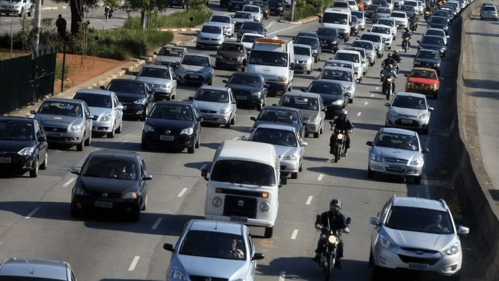 O rodízio municipal de veículos de São Paulo será suspenso durante o período de festas de fim de ano a partir do dia 23/12/2025.