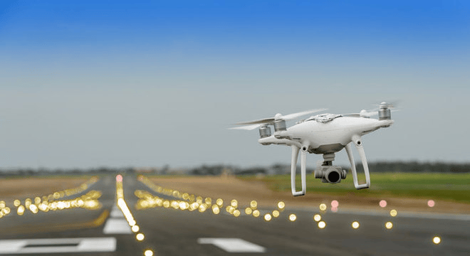 No último dia 15/02/2026, um incidene com drones próximos ao Aeroporto de Guarulhos (GRU) provocou a suspensão temporária de pousos e decolagens.